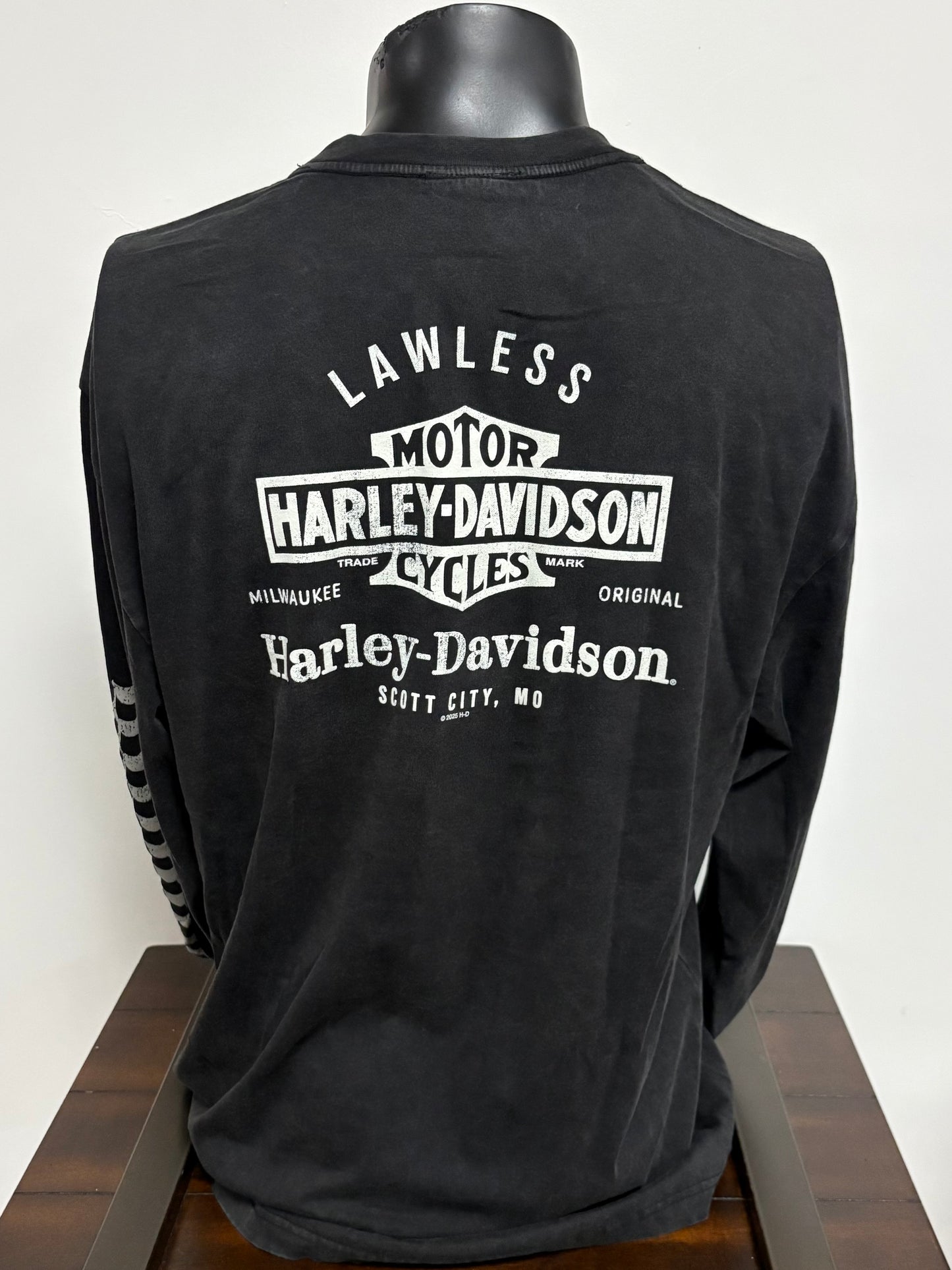 Scaled Men's Dyed Long Sleeve