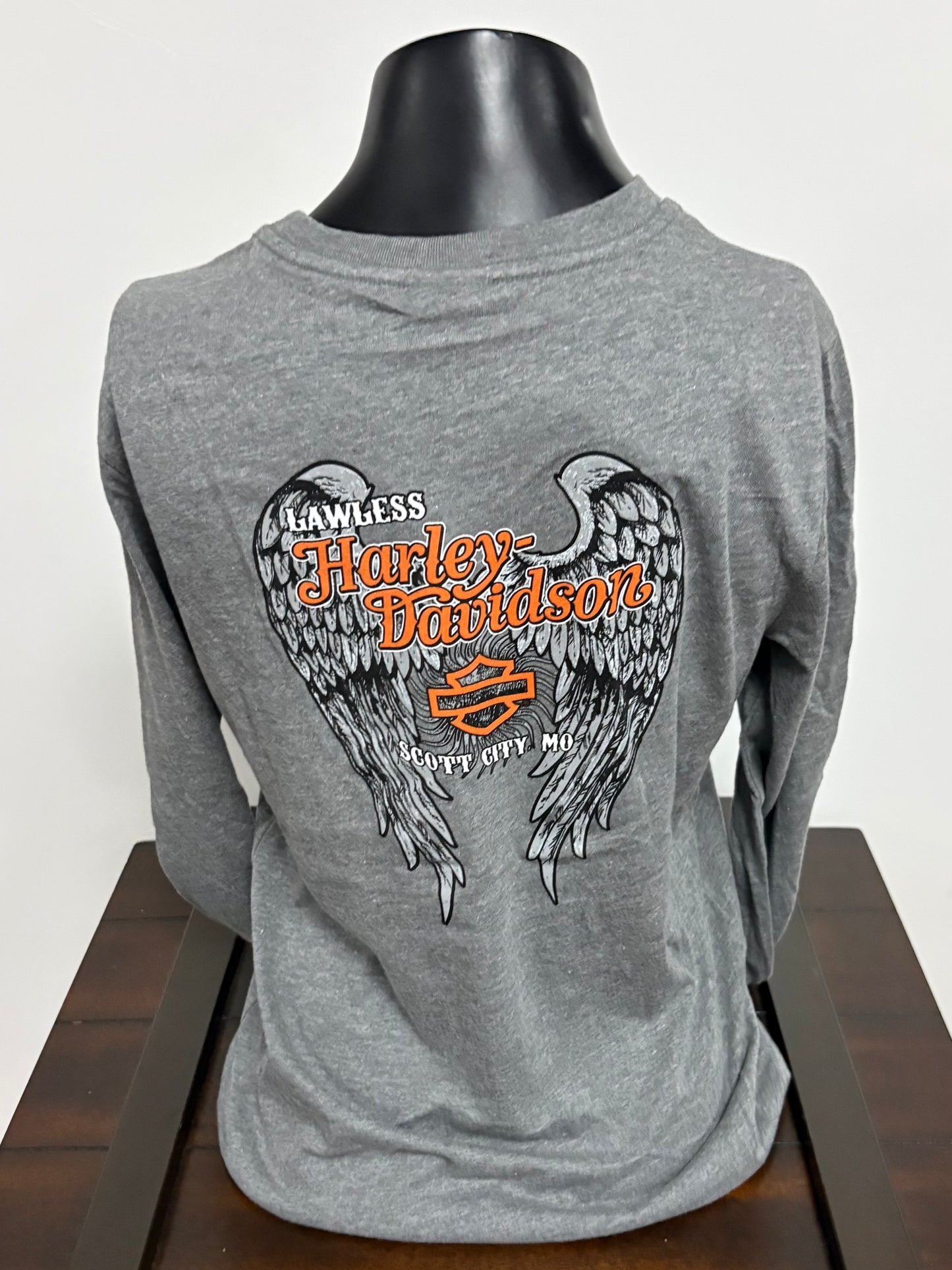 Finey Crafted Women's Long Sleeve Tee