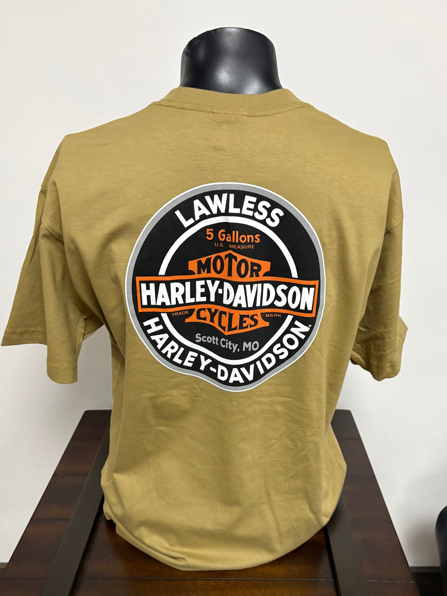 Chained Men's Pocket Tee