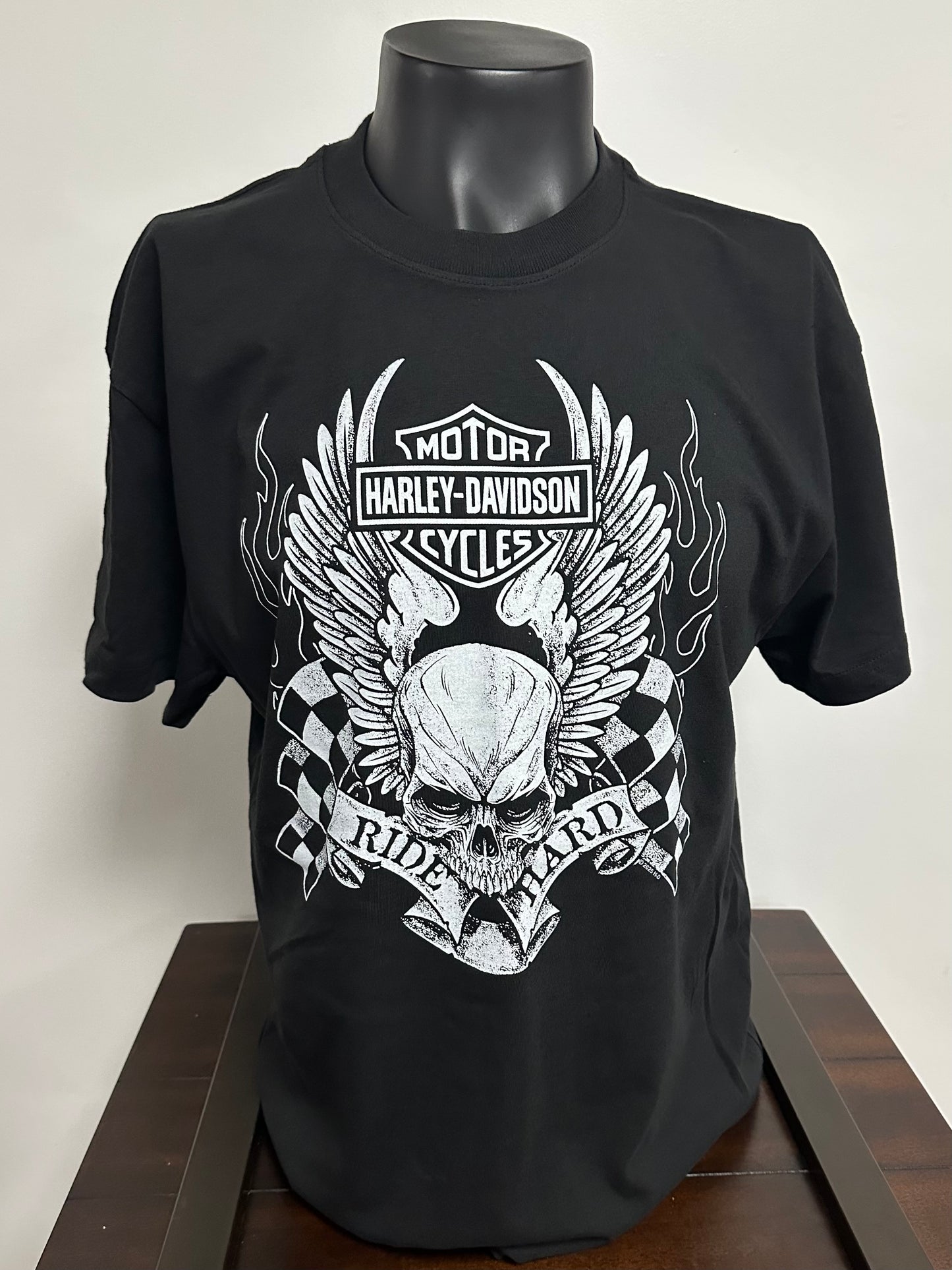 Wings Checker Tee
