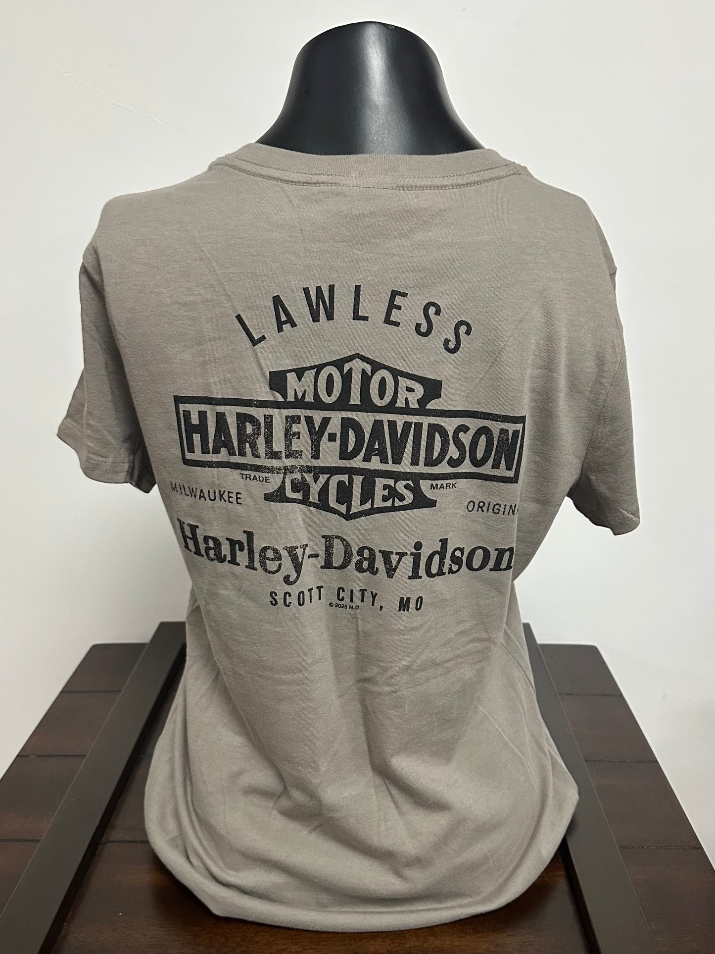 Star Brand Women's V-Neck Tee