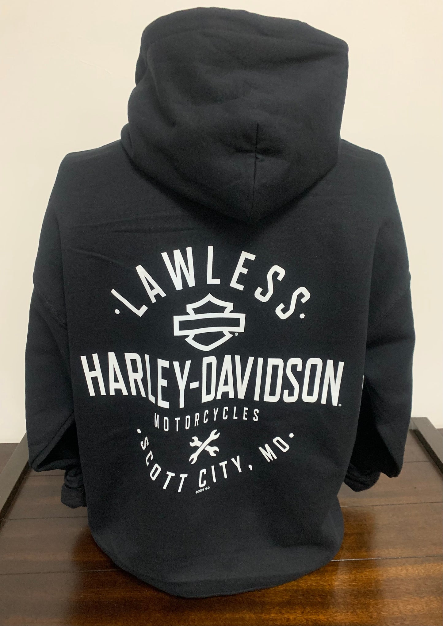 B&S Outline Hoodie