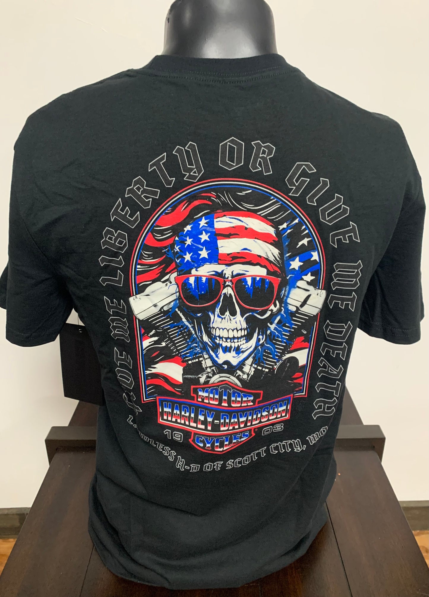 Ameri-Skull Mens Short Sleeve Tee