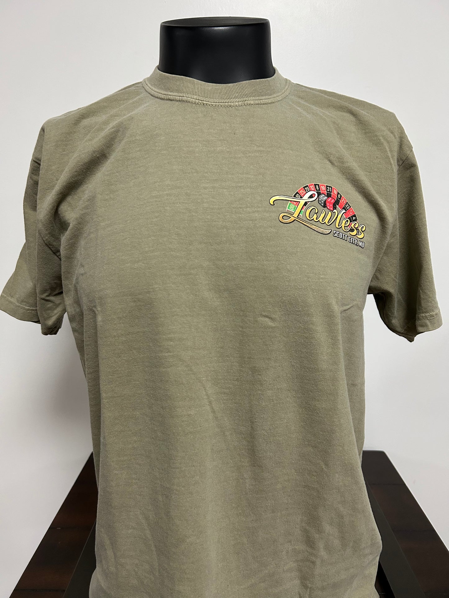 Lawless Poker Table Mens Short Sleeve Tee